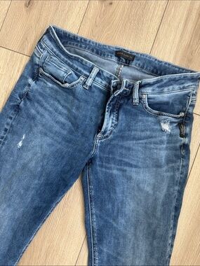 Silver Jeans Women's Blue Skinny Jeans with Light Distress
